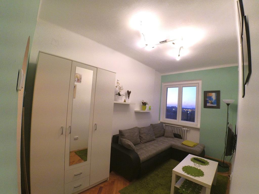 Ferienwohnung Sleep And Go Pedja Belgrad Exterior foto