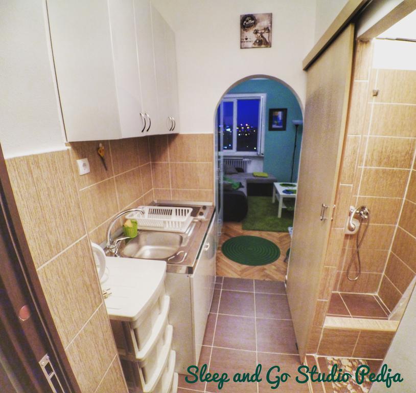 Ferienwohnung Sleep And Go Pedja Belgrad Exterior foto