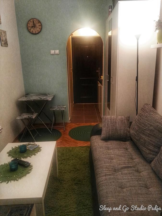 Ferienwohnung Sleep And Go Pedja Belgrad Exterior foto