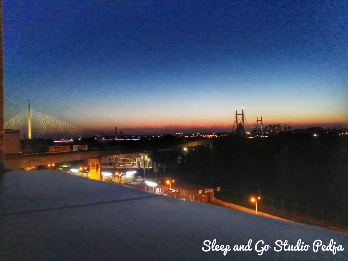 Ferienwohnung Sleep And Go Pedja Belgrad Exterior foto